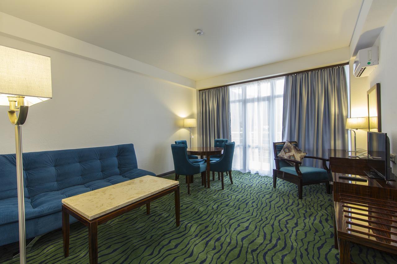 Sunrise Garden Hotel 3* กากรา ภายนอก รูปภาพ